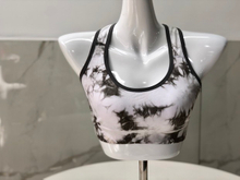 2019 new seamless sports female back cross short shirt tie dyed chest pad