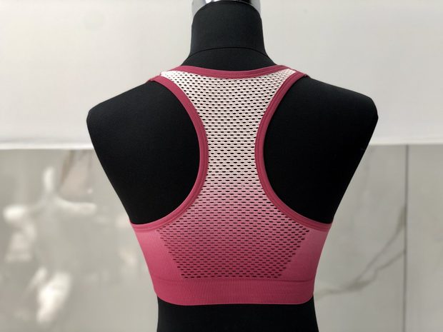 2019 new seamless sports female work word short jacket hanging dyed mesh with chest pad
