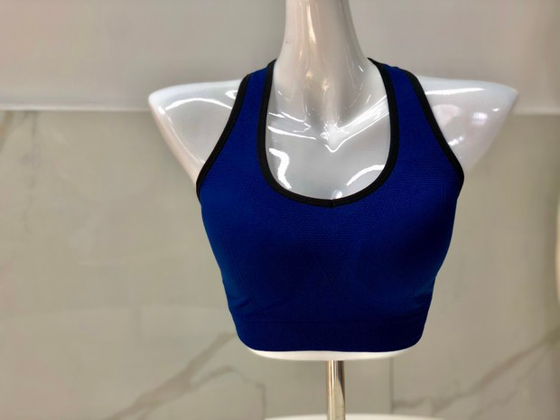 2019 new seamless sports short work word top with chest pad back hollow