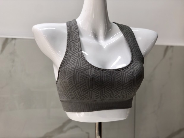 2019 new seamless sports short blouse with chest pad