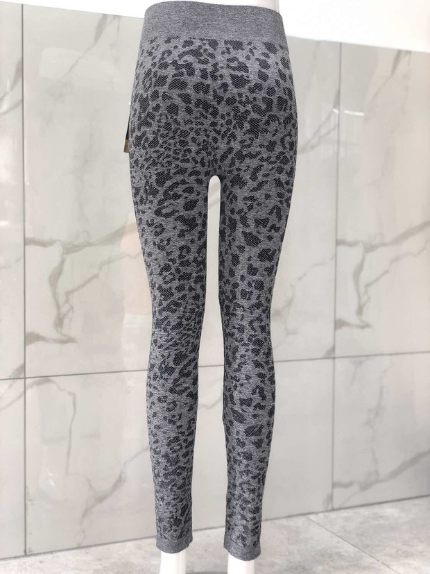 2019 new seamless nine pants trousers gray leopard