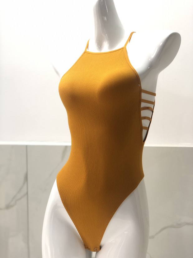 2019 new seamless female bodysuit sexy waistless sleeveless