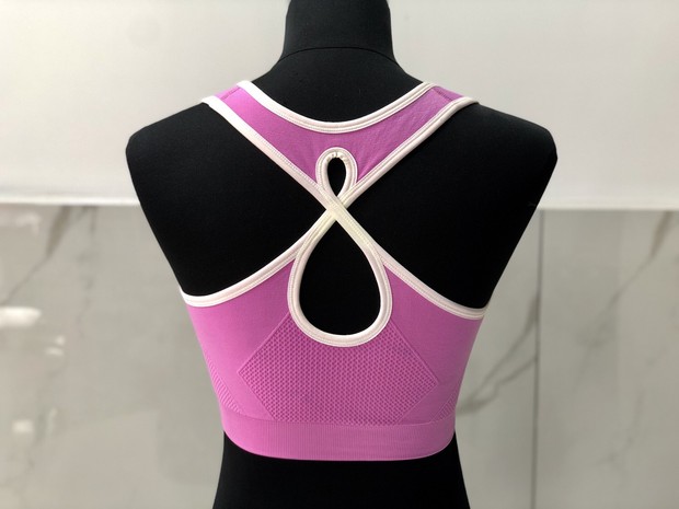 2019 new seamless sports female work word back cross short coat different color edging with chest pad