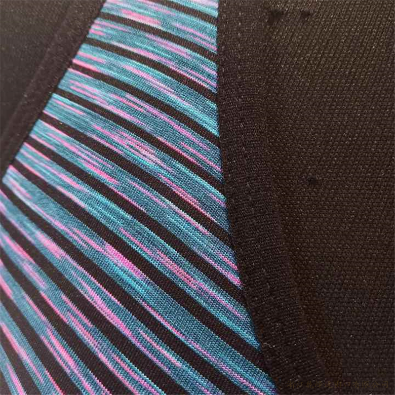 2019 new seamless sports short top color stripe with chest pad