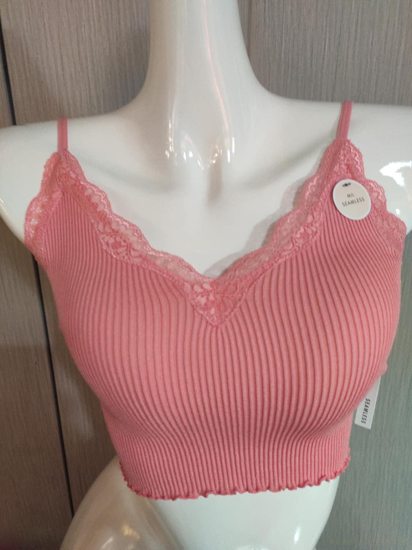Seamless women's camisole