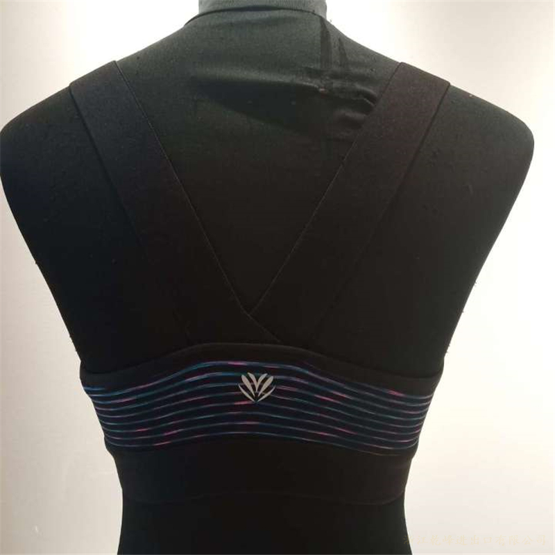 2019 new seamless sports short top color stripe with chest pad