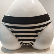 Classic seamless black and white women's briefs