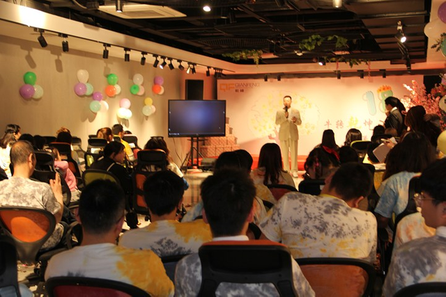 397c48b3a71f4ca0bf1489684fa55819