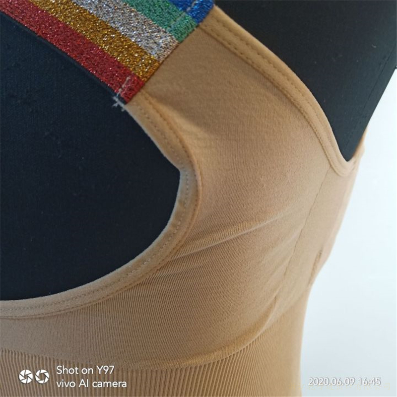 Seamless vest